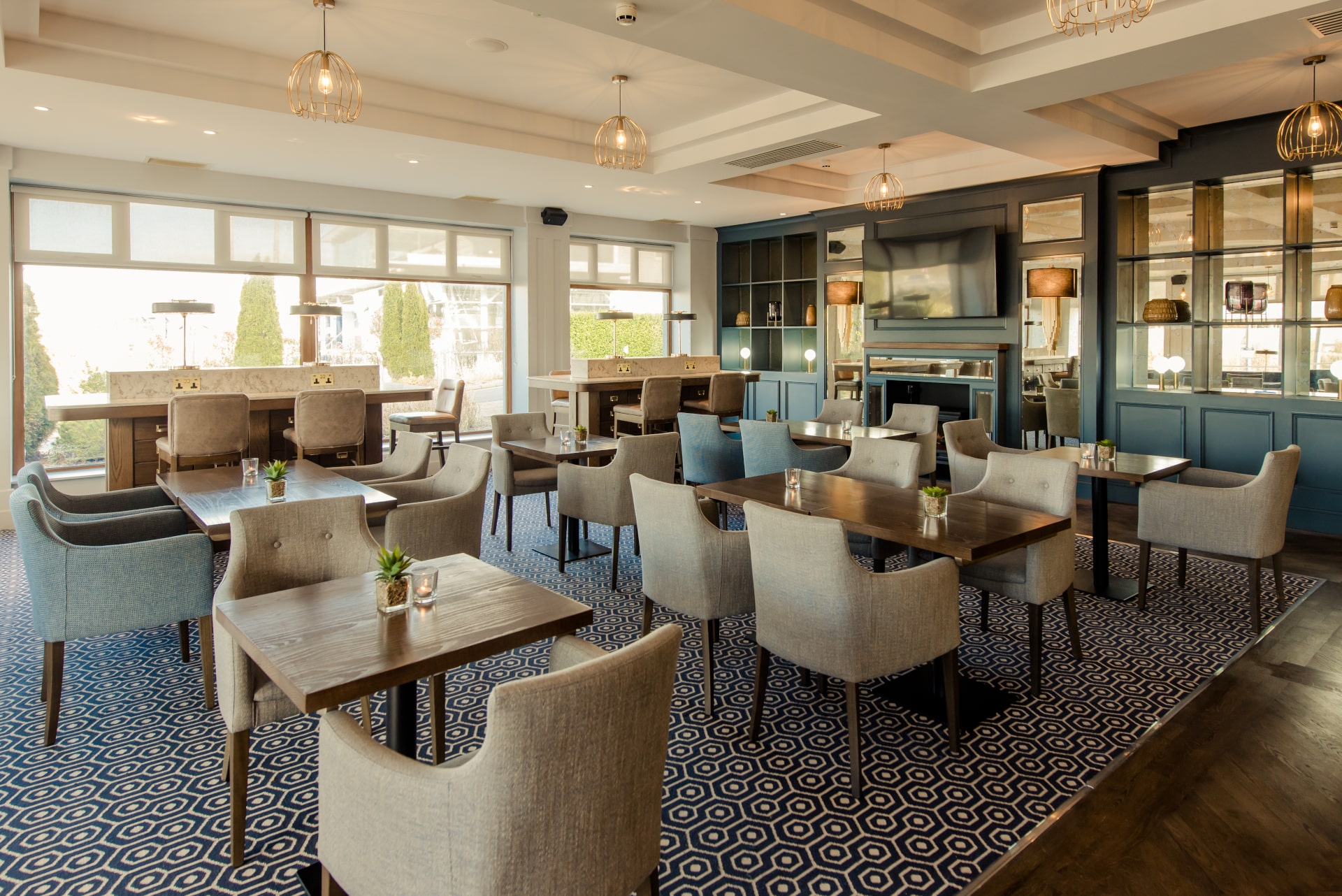 Viking Hotel Waterford The Wooden Pestle seating area with long window in the background
